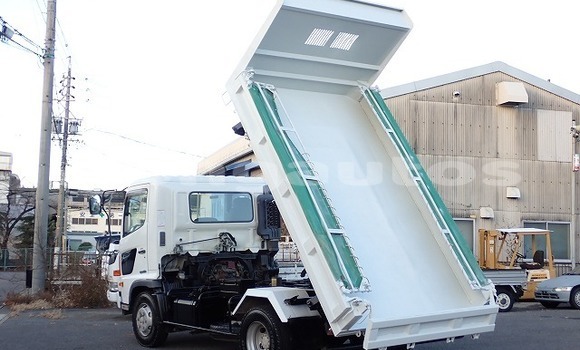 Buy Used Toyota Dyna White Truck in Lae in Morobe Buy Used Toyota Dyna White Truck in Lae in Morobe