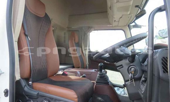Buy Used Toyota Dyna White Truck in Lae in Morobe Buy Used Toyota Dyna White Truck in Lae in Morobe