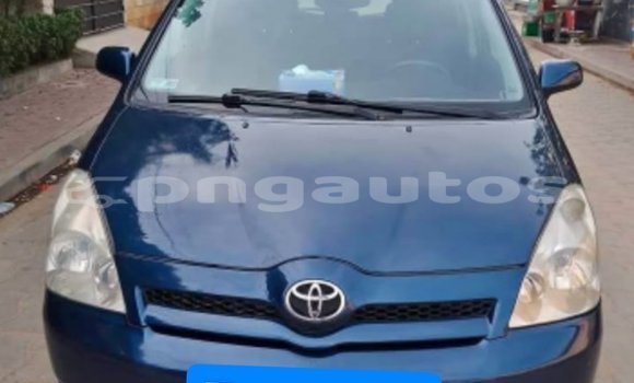 Buy Used Toyota Corolla Blue Car in Boregaina in Central