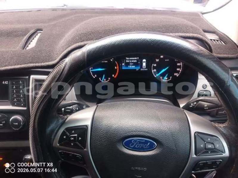 Big with watermark range rover range rover madang ambok 8037