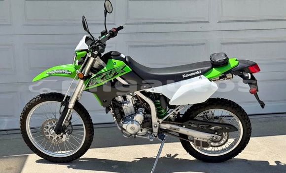 Buy Used Kawasaki KLX Green Bike in Port Moresby in National Capital District Buy Used Kawasaki KLX Green Bike in Port Moresby in National Capital District