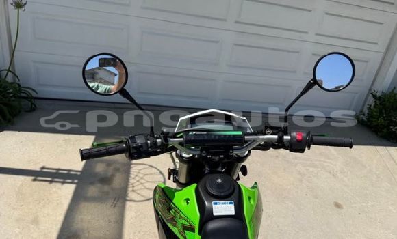 Buy Used Kawasaki KLX Green Bike in Port Moresby in National Capital District Buy Used Kawasaki KLX Green Bike in Port Moresby in National Capital District