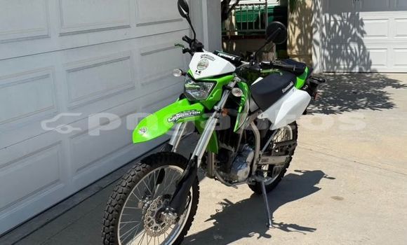 Buy Used Kawasaki KLX Green Bike in Port Moresby in National Capital District Buy Used Kawasaki KLX Green Bike in Port Moresby in National Capital District