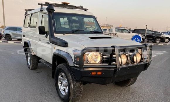 Buy Used Toyota Dyna White Truck in Gwiribiana in Western (Fly) Buy Used Toyota Dyna White Truck in Gwiribiana in Western (Fly)