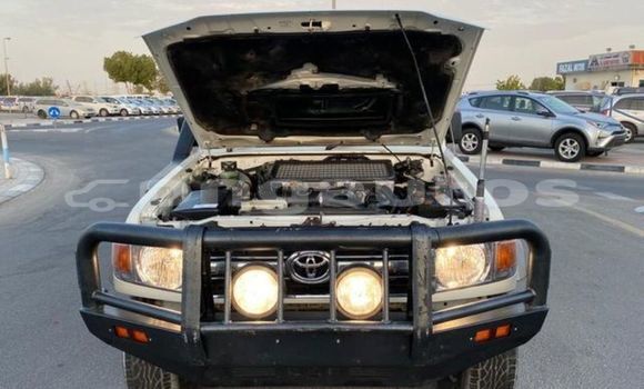 Buy Used Toyota Dyna White Truck in Gwiribiana in Western (Fly) Buy Used Toyota Dyna White Truck in Gwiribiana in Western (Fly)