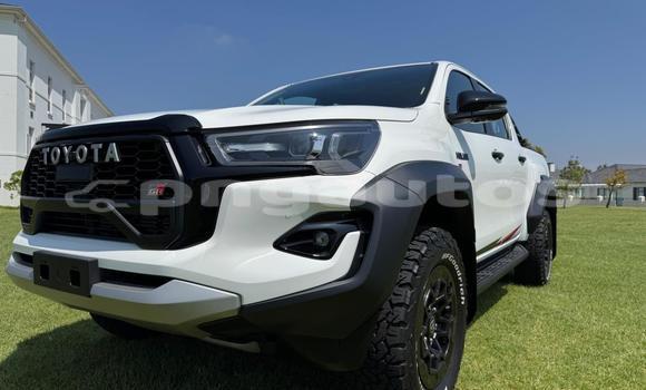 Buy Used Toyota Hilux White Car in Boregaina in Central Buy Used Toyota Hilux White Car in Boregaina in Central