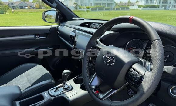 Buy Used Toyota Hilux White Car in Boregaina in Central Buy Used Toyota Hilux White Car in Boregaina in Central