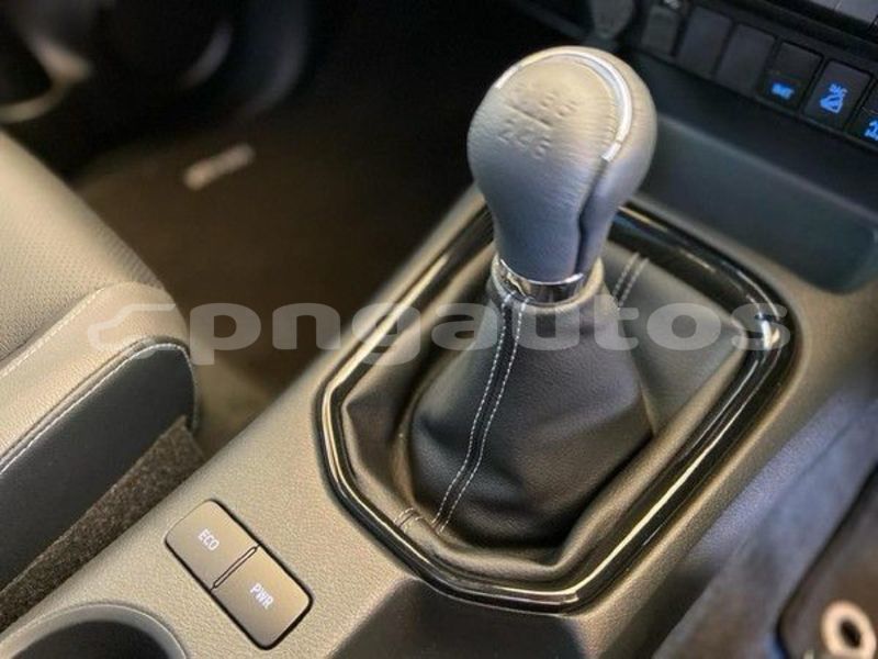 Big with watermark toyota hilux sandaun krisa 8070