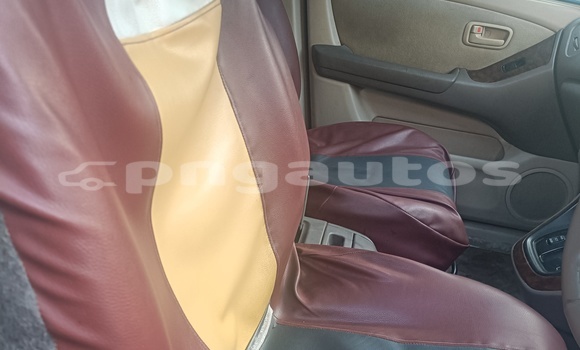 Buy Used Toyota Harrier White Car in Port Moresby in National Capital District Buy Used Toyota Harrier White Car in Port Moresby in National Capital District