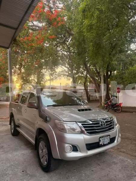 Big with watermark toyota hilux madang arou 8089