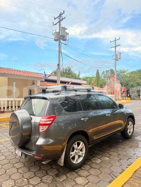 Big with watermark toyota rav4 milne bay alotau 8091