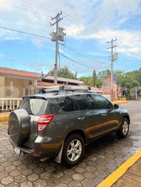 Big with watermark toyota rav4 milne bay alotau 8091