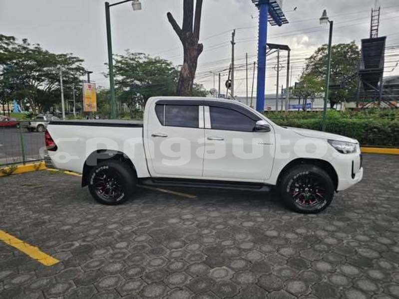 Big with watermark toyota hilux madang ambok 8102
