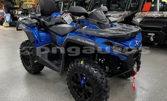 Buy New Yamaha TMAX Black Bike in Arou in Madang Buy New Yamaha TMAX Black Bike in Arou in Madang