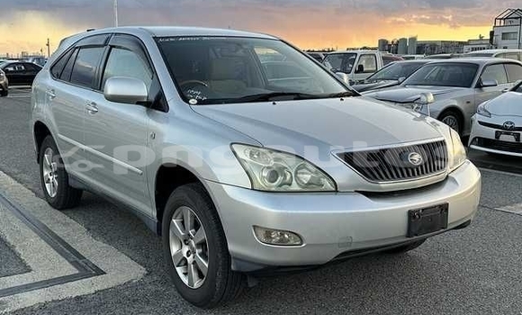 Buy Used Toyota Harrier Silver Car in Port Moresby in National Capital District Buy Used Toyota Harrier Silver Car in Port Moresby in National Capital District