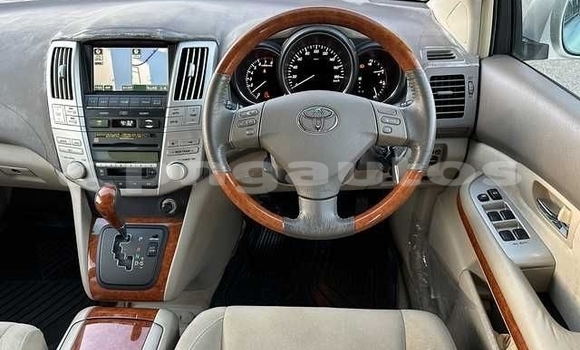 Buy Used Toyota Harrier Silver Car in Port Moresby in National Capital District Buy Used Toyota Harrier Silver Car in Port Moresby in National Capital District