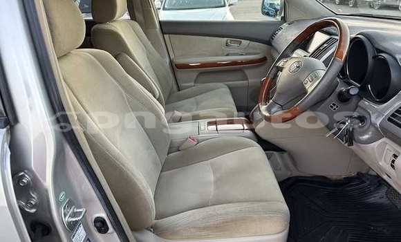 Buy Used Toyota Harrier Silver Car in Port Moresby in National Capital District Buy Used Toyota Harrier Silver Car in Port Moresby in National Capital District
