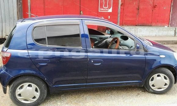 Acheter Occasion Voiture Toyota Vitz Bleu à Port Moresby, National Capital District Acheter Occasion Voiture Toyota Vitz Bleu à Port Moresby, National Capital District