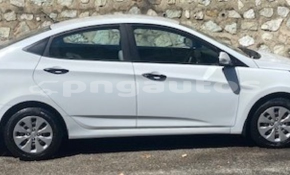 Buy Used Hyundai Accent White Car in Port Moresby in National Capital District Buy Used Hyundai Accent White Car in Port Moresby in National Capital District