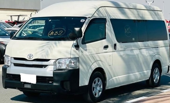 Buy Used Toyota Hiace White Car in Port Moresby in National Capital District