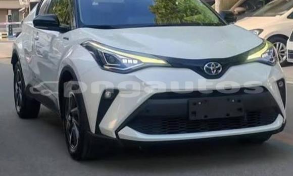 Buy Used Toyota C-HR White Car in Port Moresby in National Capital District Buy Used Toyota C-HR White Car in Port Moresby in National Capital District