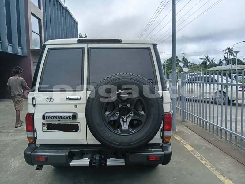 Big with watermark toyota harrier east new britain pomio 8123