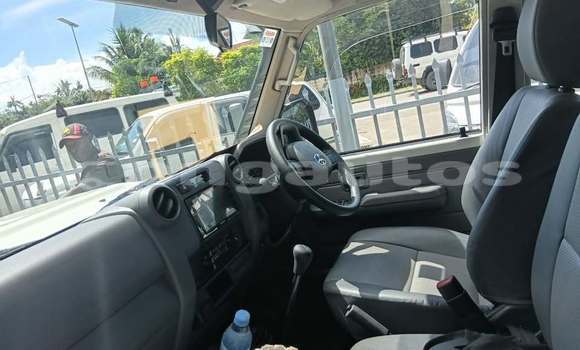 Buy Used Toyota Harrier Other Car in Pomio in East New Britain Buy Used Toyota Harrier Other Car in Pomio in East New Britain