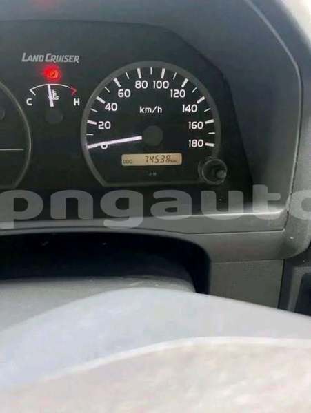 Big with watermark toyota hiace madang arou 8124