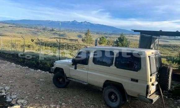 Buy Used Toyota Hiace Other Car in Arou in Madang Buy Used Toyota Hiace Other Car in Arou in Madang