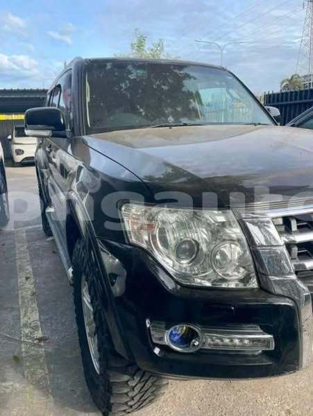 Big with watermark mitsubishi pajero madang arou 8126
