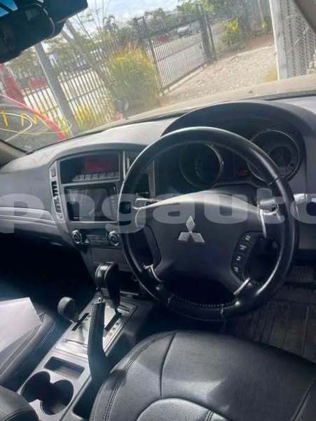Big with watermark mitsubishi pajero madang arou 8126