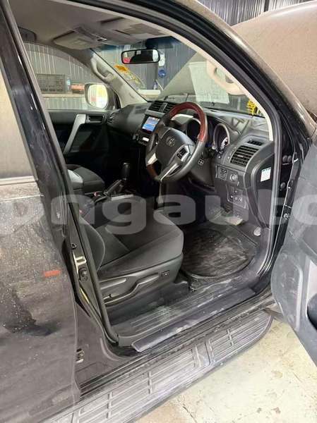 Big with watermark toyota land cruiser prado central pinu 8127