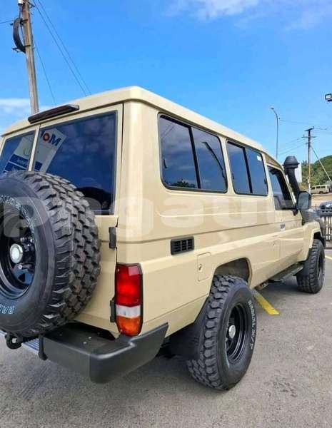 Big with watermark toyota land cruiser prado simbu chuave 8134