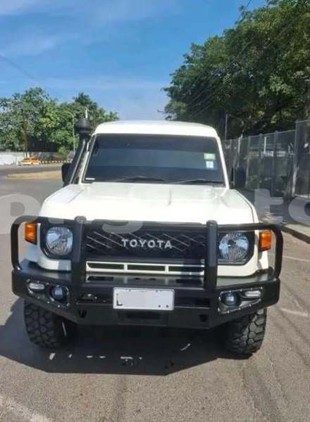 Big with watermark toyota land cruiser prado milne bay alotau 8138