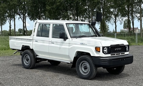 Buy New Toyota Land Cruiser White Car in Port Moresby in National Capital District Buy New Toyota Land Cruiser White Car in Port Moresby in National Capital District