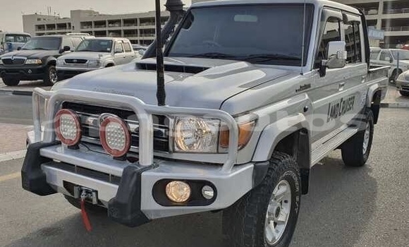 Buy Used Toyota Land Cruiser Silver Car in Port Moresby in National Capital District Buy Used Toyota Land Cruiser Silver Car in Port Moresby in National Capital District