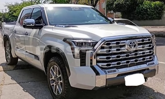 Buy Used Toyota Tundra White Car in Port Moresby in National Capital District