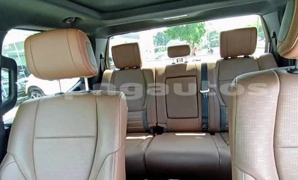 Buy Used Toyota Tundra White Car in Port Moresby in National Capital District Buy Used Toyota Tundra White Car in Port Moresby in National Capital District