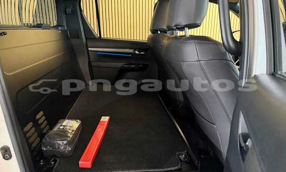 Buy Used Toyota Hilux White Car in Kabwum in Morobe Buy Used Toyota Hilux White Car in Kabwum in Morobe