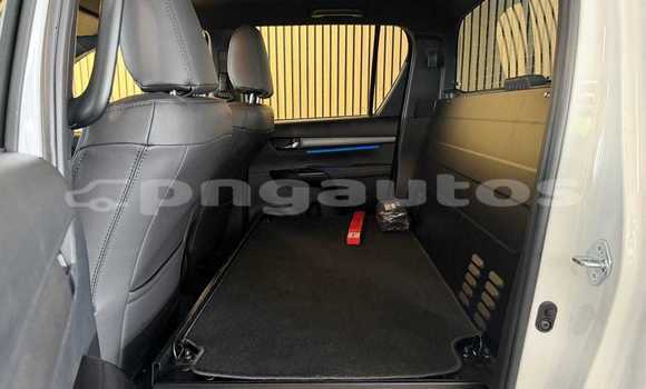 Buy Used Toyota Hilux White Car in Kabwum in Morobe Buy Used Toyota Hilux White Car in Kabwum in Morobe