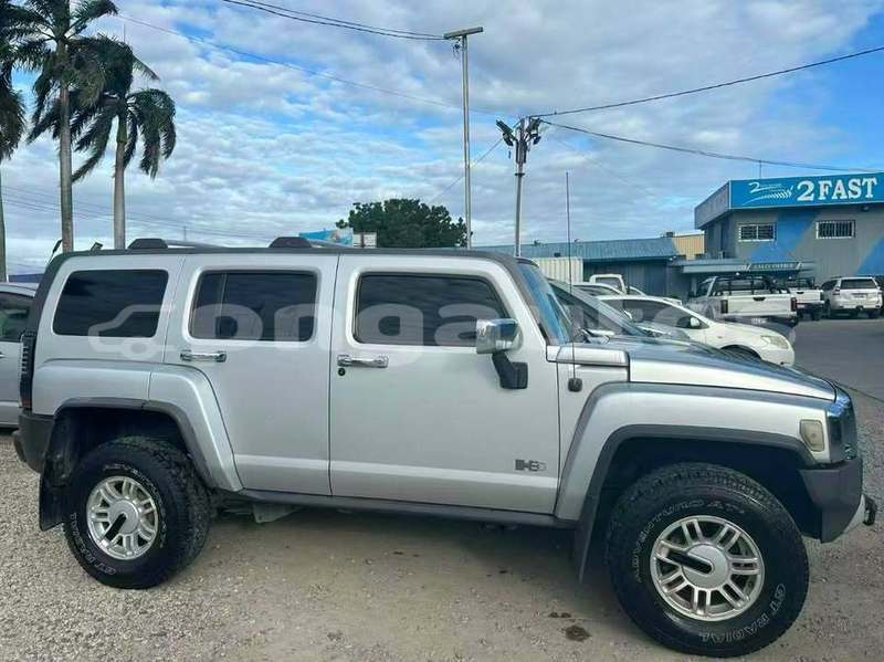 Big with watermark hummer h3 east new britain awungi 8179