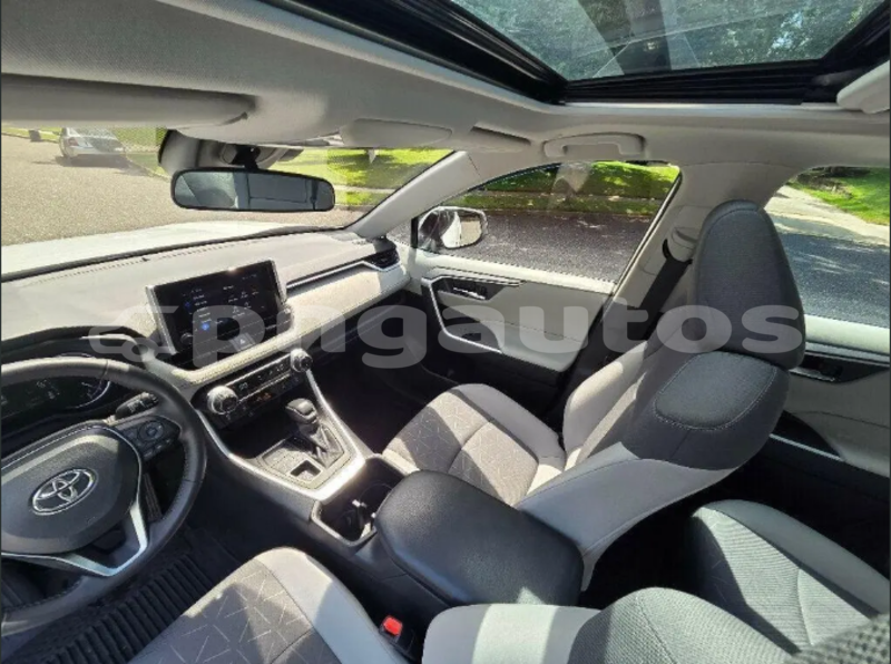 Big with watermark toyota rav4 milne bay alotau 8183