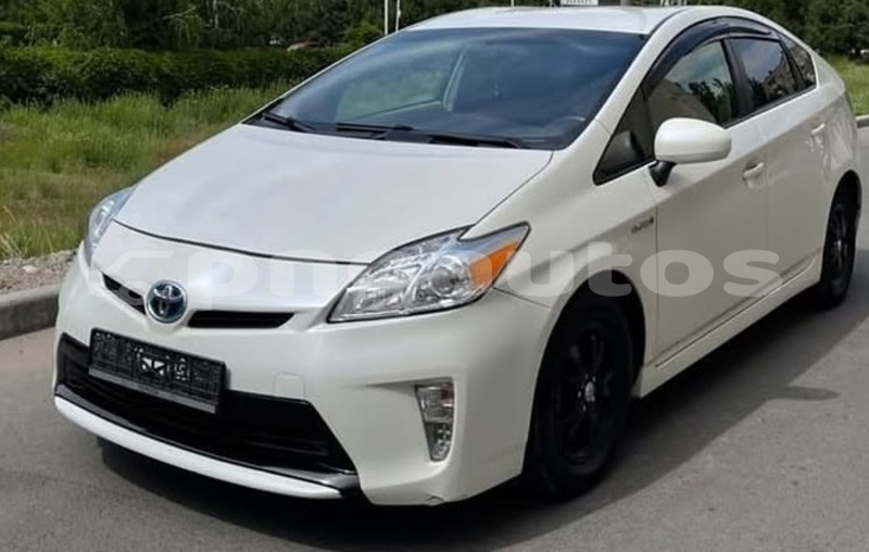 Big with watermark toyota prius national capital district port moresby 8185