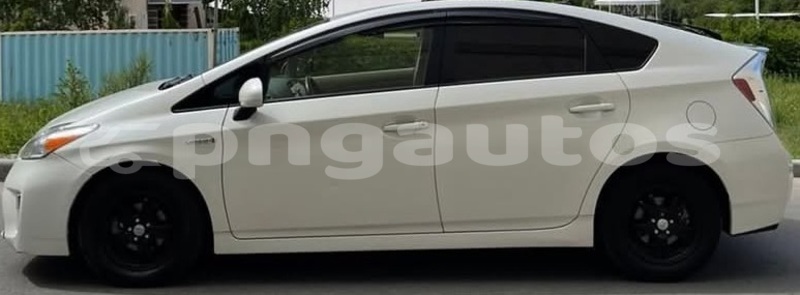 Big with watermark toyota prius national capital district port moresby 8185