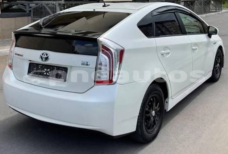 Big with watermark toyota prius national capital district port moresby 8185