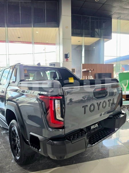 Big with watermark toyota hilux east new britain pomio 8200