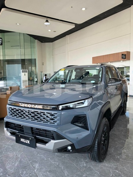 Big with watermark toyota hilux east new britain pomio 8200