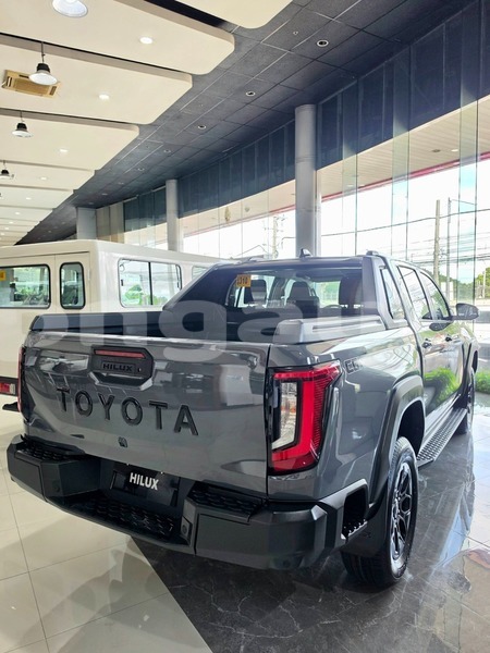 Big with watermark toyota hilux east new britain pomio 8200