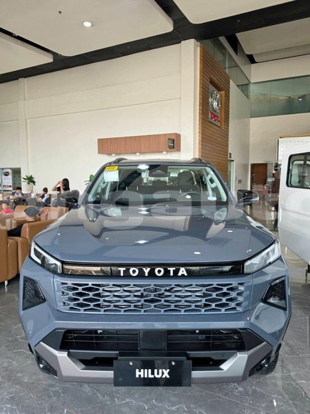 Big with watermark toyota hilux east new britain pomio 8200