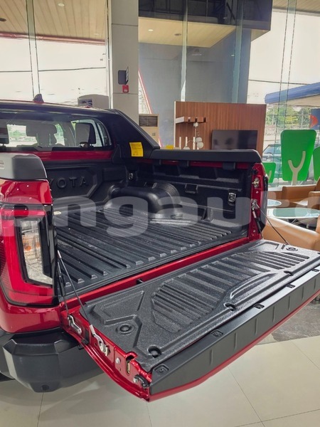 Big with watermark toyota hilux east new britain pomio 8200